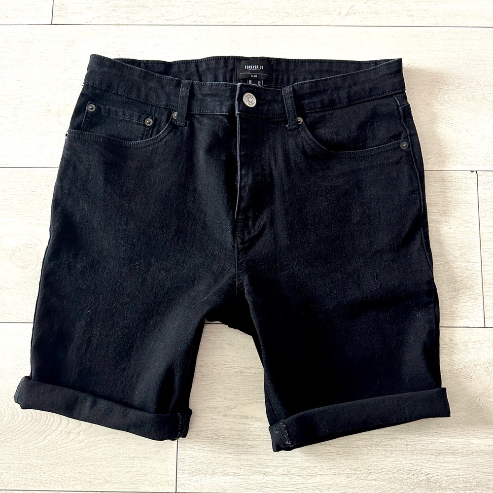 Mens Forever 21 5-inch Inseam Black Denim Shorts size 31
